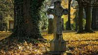 hřbitov autumn-2182010 1280
